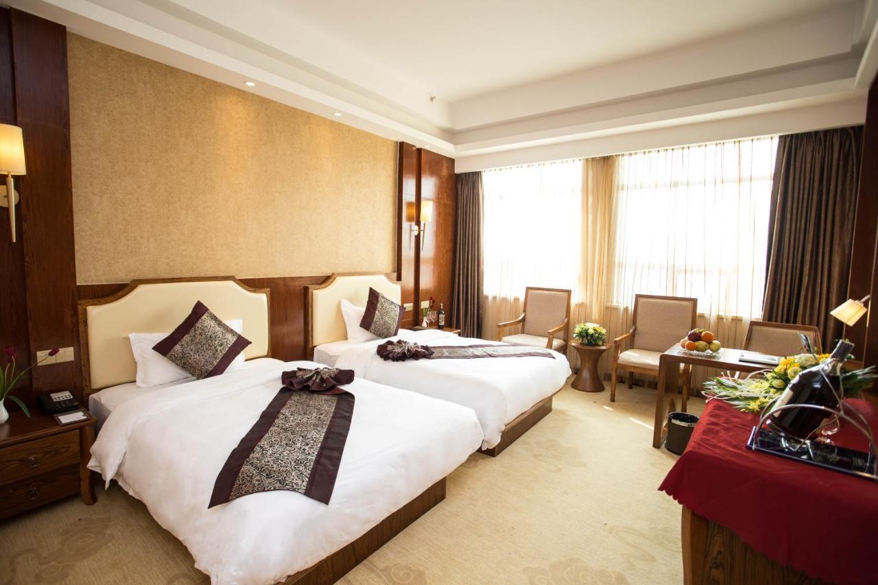 Hong Van Grand Hotel Mong Cai Dış mekan fotoğraf