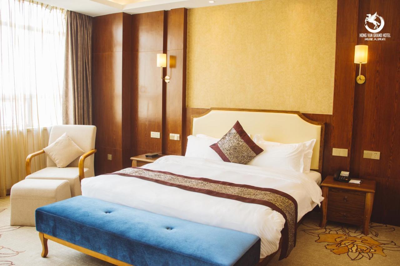 Hong Van Grand Hotel Mong Cai Dış mekan fotoğraf