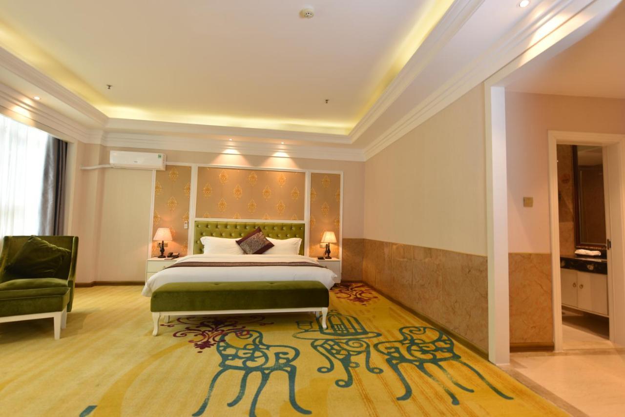 Hong Van Grand Hotel Mong Cai Dış mekan fotoğraf