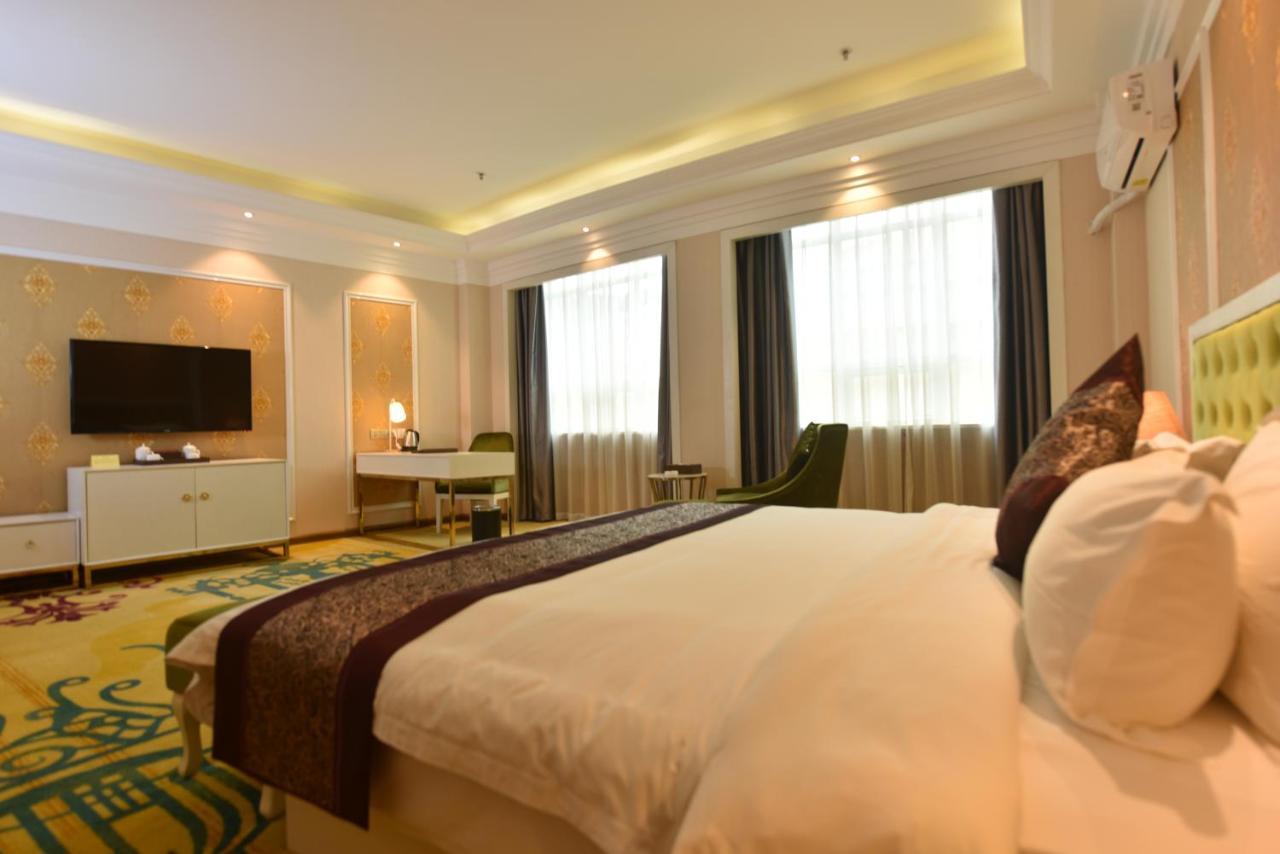 Hong Van Grand Hotel Mong Cai Dış mekan fotoğraf