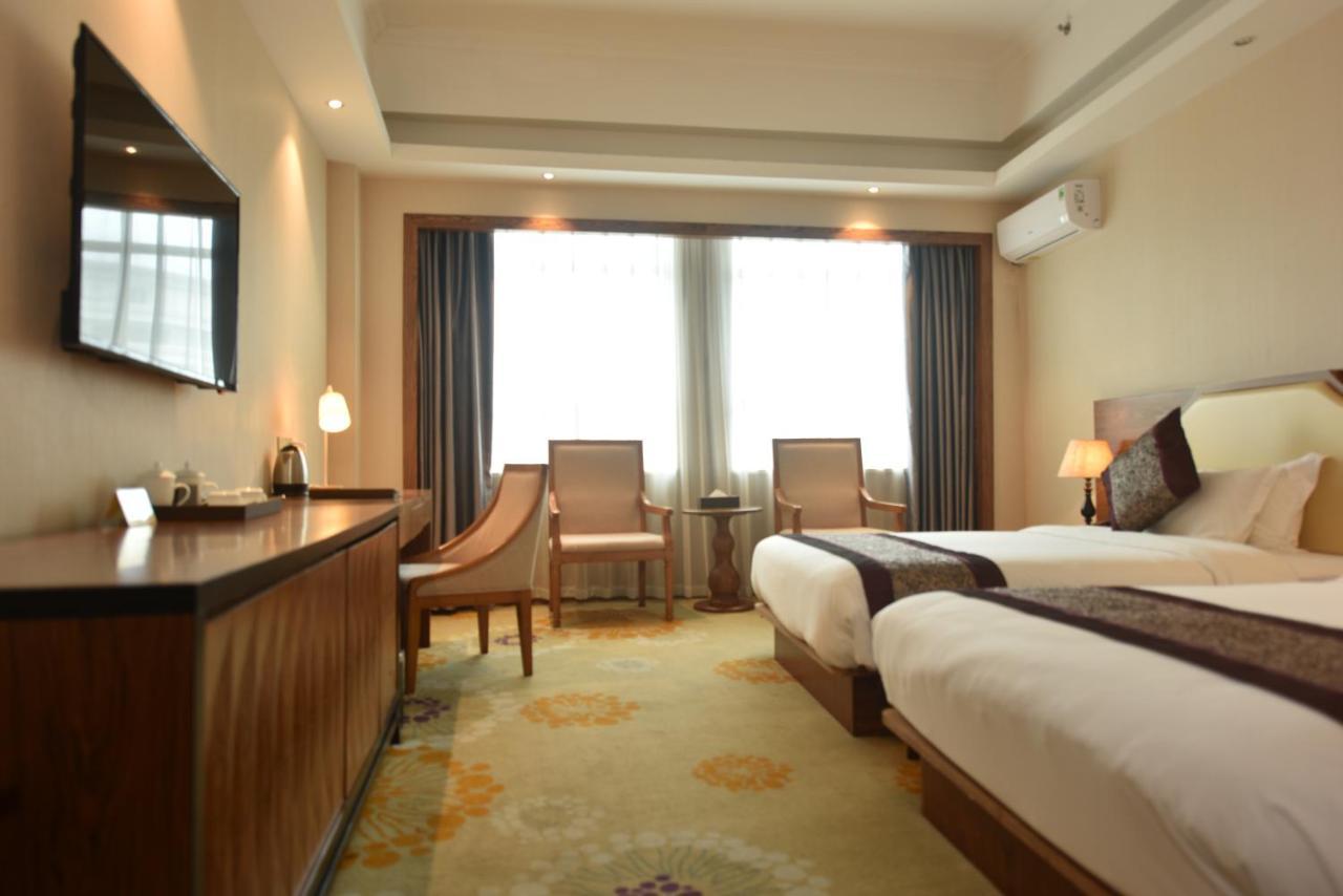 Hong Van Grand Hotel Mong Cai Dış mekan fotoğraf