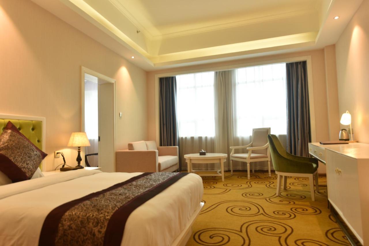 Hong Van Grand Hotel Mong Cai Dış mekan fotoğraf