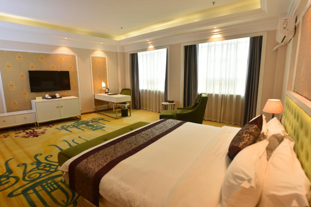 Hong Van Grand Hotel Mong Cai Dış mekan fotoğraf