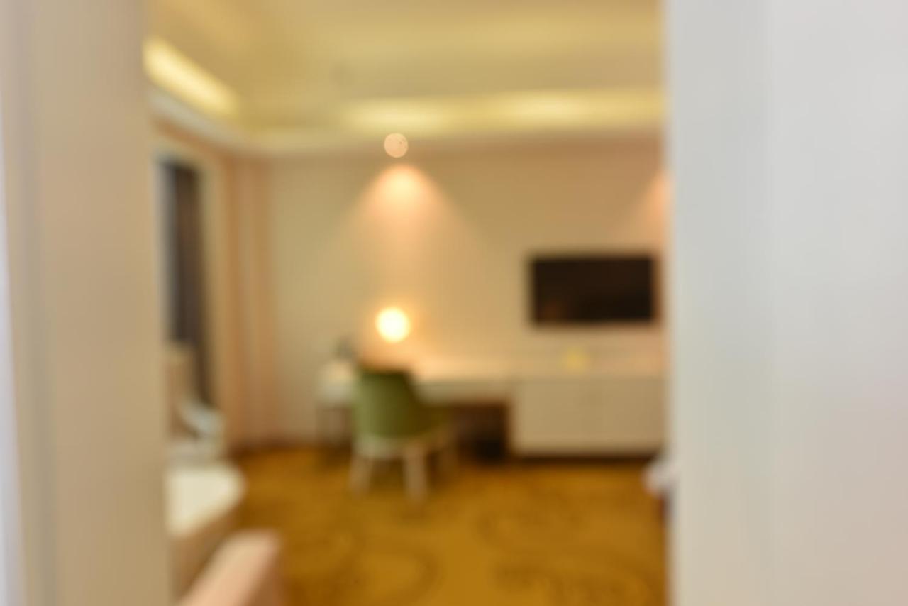 Hong Van Grand Hotel Mong Cai Dış mekan fotoğraf