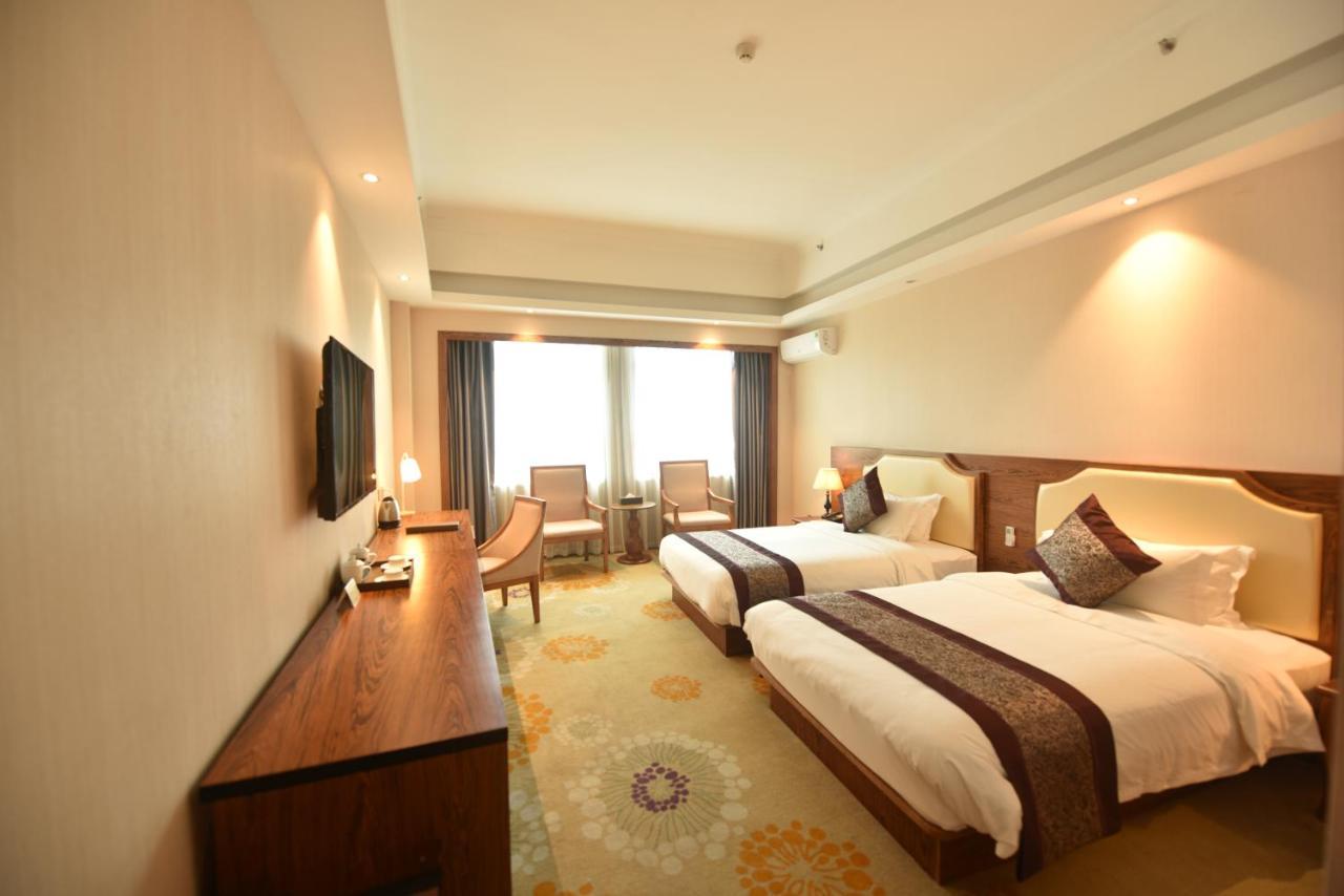 Hong Van Grand Hotel Mong Cai Dış mekan fotoğraf