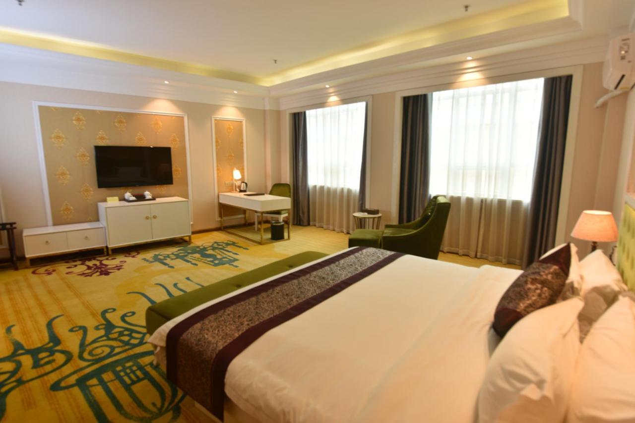 Hong Van Grand Hotel Mong Cai Dış mekan fotoğraf